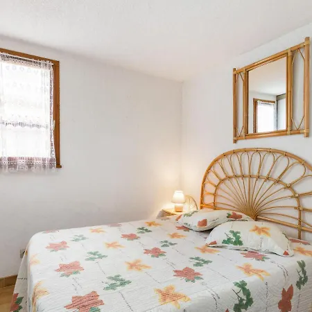1 Bedroom For 6 Holiday home