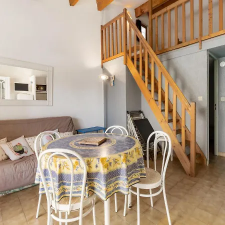 1 Bedroom For 6 Holiday home *