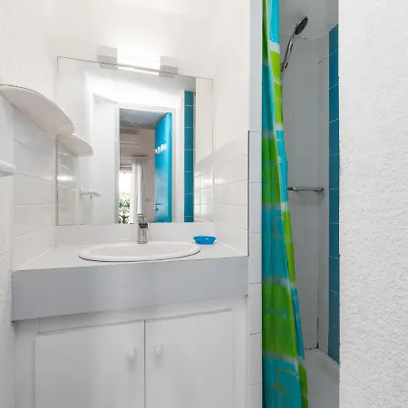 1 Bedroom For 6 Agde