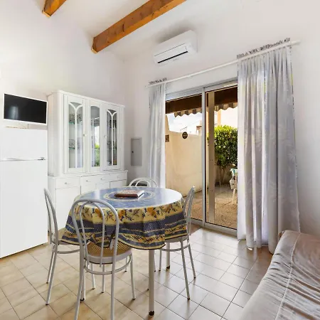 1 Bedroom For 6 Holiday home *